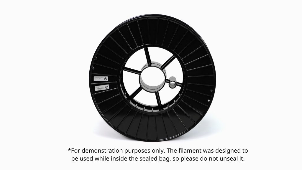 Raise3D Industrial PET CF Filament (2.5 kg)-01